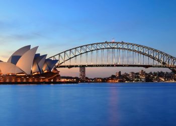 Austrilia-Opera house best tourist place