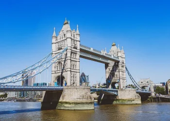 UK best tourist place tower bridge